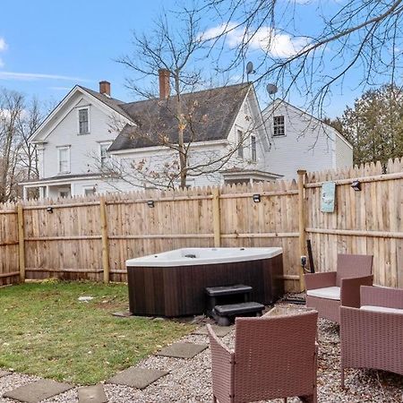 New!! Lovely Unit W/ Private Hot Tub And Patio! Laconia Exterior foto
