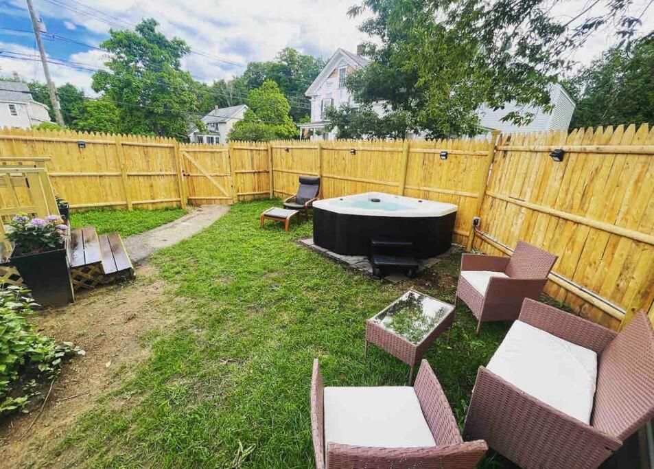 New!! Lovely Unit W/ Private Hot Tub And Patio! Laconia Exterior foto