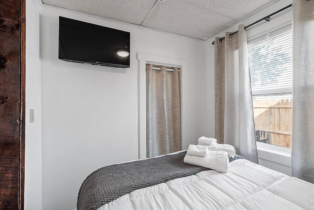New!! Lovely Unit W/ Private Hot Tub And Patio! Laconia Exterior foto